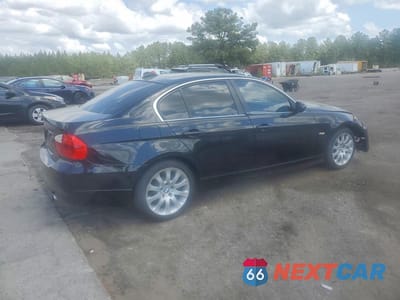 Trzecie zdjęcie samochodu z tyłu: 2007 BMW 335 XI VIN:WBAVD53507A008938 - miniatura