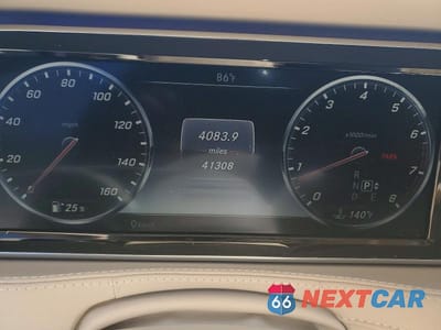 Zdjęcie 9 z 13 samochodu: 2016 MERCEDES-BENZ S 550 4MATIC VIN:WDDUG8FB1GA257814 - miniatura