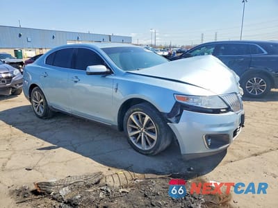 Czwarte zdjęcie samochodu z boku: 2009 LINCOLN MKS VIN:1LNHM94R89G615321 - miniatura