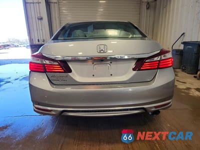 Zdjęcie 6 z 13 samochodu: 2017 HONDA ACCORD LX VIN:1HGCR2F30HA207897 - miniatura