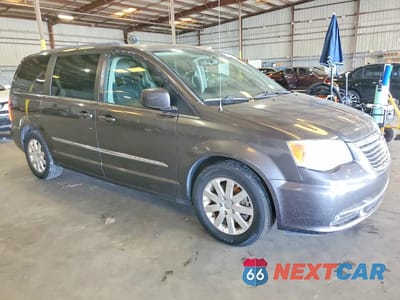 Czwarte zdjęcie samochodu z boku: 2015 CHRYSLER TOWN & COUNTRY TOURING VIN:2C4RC1BG3FR694339 - miniatura