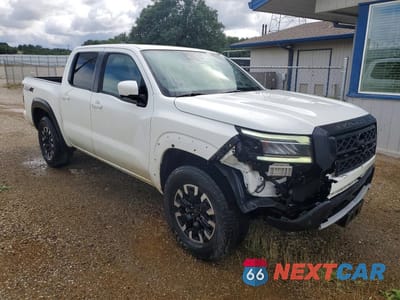 Czwarte zdjęcie samochodu z boku: 2024 NISSAN FRONTIER PRO-4X VIN:1N6ED1EKXRN637226 - miniatura