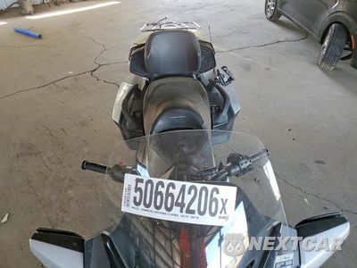 Piąte zdjęcie samochodu w środku: 2023 CAN-AM SPYDER ROADSTER VIN:2BXNBDD22PV004223 - miniatura