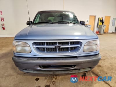 Piąte zdjęcie samochodu w środku: 1998 FORD EXPLORER VIN:1FMYU24E7WUD01399 - miniatura