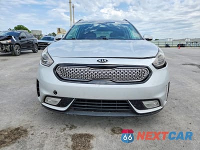 Piąte zdjęcie samochodu w środku: 2019 KIA NIRO S TOURING VIN:KNDCC3LC4K5249208 - miniatura