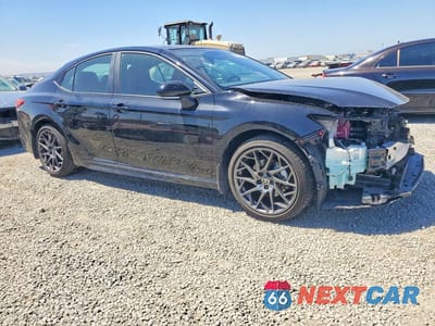 Czwarte zdjęcie samochodu z boku: 2025 TOYOTA CAMRY XSE VIN:4T1DBADK5SU525317 - miniatura