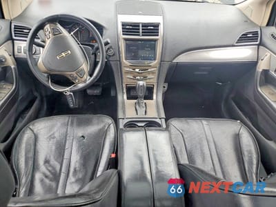 Zdjęcie 8 z 12 samochodu: 2011 LINCOLN MKX VIN:2LMDJ8JK2BBJ15763 - miniatura