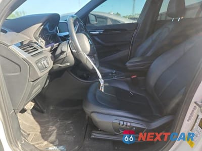 Zdjęcie 7 z 12 samochodu: 2017 BMW X1 SDRIVE28I VIN:WBXHU7C35H5H33719 - miniatura