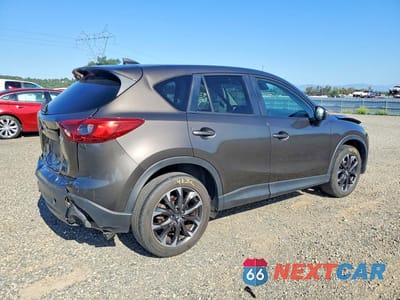 Trzecie zdjęcie samochodu z tyłu: 2016 MAZDA CX-5 GT VIN:JM3KE2DY7G0805937 - miniatura