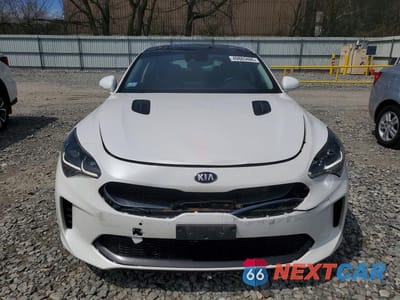 Piąte zdjęcie samochodu w środku: 2019 KIA STINGER PREMIUM VIN:KNAE25LA1K6059721 - miniatura