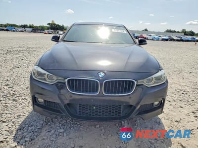 Piąte zdjęcie samochodu w środku: 2018 BMW 340 I VIN:WBA8B3G59JNU36671 - miniatura