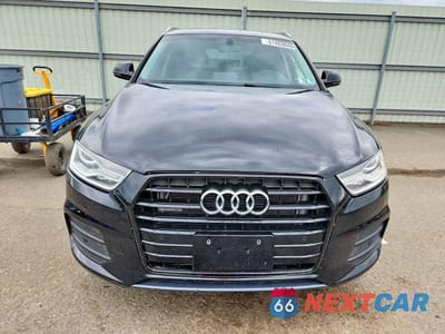 Piąte zdjęcie samochodu w środku: 2017 AUDI Q3 PREMIUM VIN:WA1BCCFS0HR011821 - miniatura