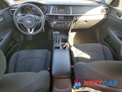 Zdjęcie 8 z 13 samochodu: 2016 KIA OPTIMA LX VIN:5XXGT4L37GG100284 - miniatura