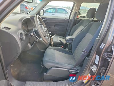 Zdjęcie 7 z 13 samochodu: 2016 JEEP PATRIOT SPORT VIN:1C4NJPBA5GD642802 - miniatura