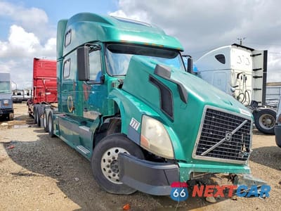 2006 VOLVO VN VNL - SEMI TRUCK 4V4NC9GH56N416686 - główne zdjęcie licytacji z USA - miniatura