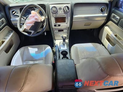 Zdjęcie 8 z 13 samochodu: 2008 LINCOLN MKZ VIN:3LNHM26T78R662296 - miniatura