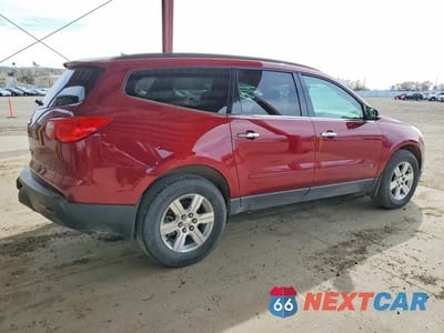 Trzecie zdjęcie samochodu z tyłu: 2010 CHEVROLET TRAVERSE LT VIN:1GNLVGEDXAS123417 - miniatura
