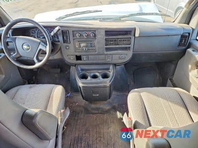Zdjęcie 8 z 13 samochodu: 2015 CHEVROLET EXPRESS G3500 DELIVERY VAN VIN:1GCZGTCF9F1265572 - miniatura