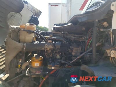 Zdjęcie 7 z 10 samochodu: 2014 FREIGHTLINER CASCADIA 125 SEMI TRUCK VIN:1FUJGLDV1ELFV4303 - miniatura