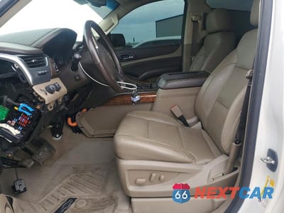 Zdjęcie 7 z 13 samochodu: 2020 CHEVROLET SUBURBAN K1500 PREMIER VIN:1GNSKJKC0LR174092 - miniatura