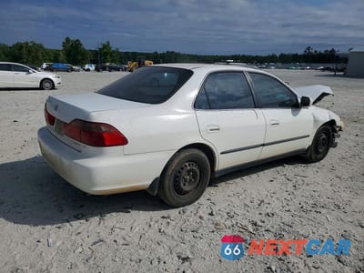 Trzecie zdjęcie samochodu z tyłu: 2000 HONDA ACCORD LX VIN:1HGCG6659YA132048 - miniatura
