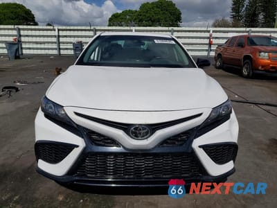 Piąte zdjęcie samochodu w środku: 2023 TOYOTA CAMRY SE VIN:4T1G11AK6PU838744 - miniatura