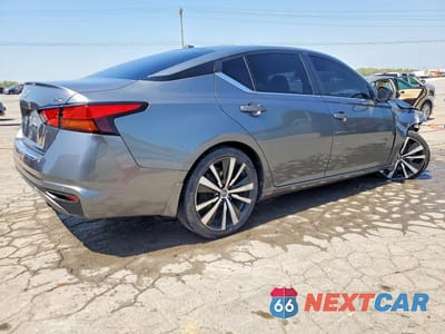 Trzecie zdjęcie samochodu z tyłu: 2020 NISSAN ALTIMA 2.5 SR VIN:1N4BL4CV1LC124303 - miniatura