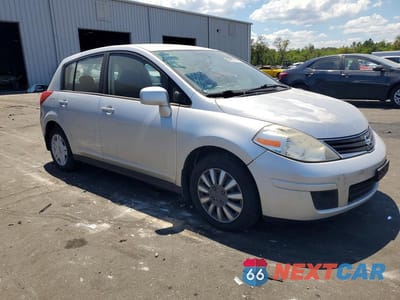 Czwarte zdjęcie samochodu z boku: 2010 NISSAN VERSA 1.8 S VIN:3N1BC1CP4AL467699 - miniatura