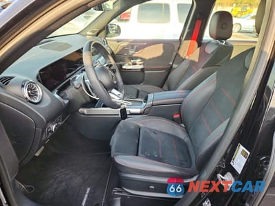 Zdjęcie 7 z 12 samochodu: 2024 MERCEDES-BENZ GLB AMG 35 4MATIC VIN:W1N4M5BB0RW366321 - miniatura