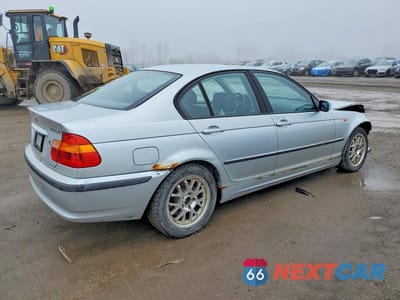 Trzecie zdjęcie samochodu z tyłu: 2002 BMW 325 XI VIN:WBAEU33492PF64959 - miniatura