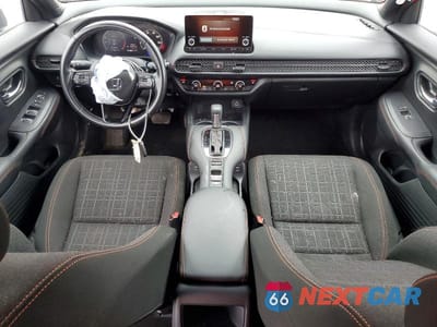 Zdjęcie 8 z 13 samochodu: 2025 HONDA HR-V SPORT VIN:3CZRZ2H51SM765382 - miniatura