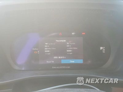 Zdjęcie 9 z 12 samochodu: 2021 VOLVO XC40 RECHARGE VIN:YV4ED3UR7M2587468 - miniatura