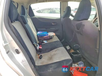 Zdjęcie 10 z 12 samochodu: 2012 TOYOTA YARIS 5-DOOR LE VIN:JTDKTUD39CD502241 - miniatura