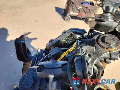 Zdjęcie 7 z 8 samochodu: 2019 YAMAHA YZFR3 A VIN:MH3RH18YXKK002024 - miniatura