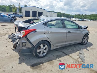 Trzecie zdjęcie samochodu z tyłu: 2012 HYUNDAI ELANTRA GLS VIN:KMHDH4AE2CU259433 - miniatura