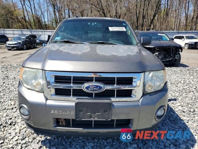 Piąte zdjęcie samochodu w środku: 2010 FORD ESCAPE XLT VIN:1FMCU9DG8AKB61680 - miniatura