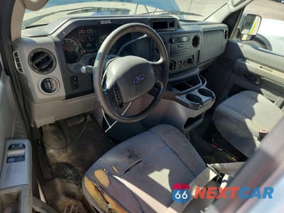 Zdjęcie 8 z 12 samochodu: 2010 FORD E250 DELIVERY VAN VIN:1FTNE2EW2ADA41420 - miniatura