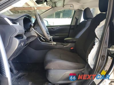 Zdjęcie 7 z 13 samochodu: 2021 TOYOTA RAV4 LE VIN:2T3H1RFV4MC118000 - miniatura
