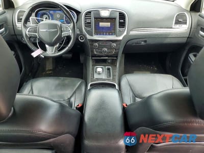 Zdjęcie 8 z 12 samochodu: 2015 CHRYSLER 300 LIMITED VIN:2C3CCAAGXFH859210 - miniatura