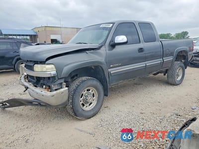 2002 CHEV SILVERADO 1GCHK29U52E200182 - główne zdjęcie licytacji z USA - miniatura