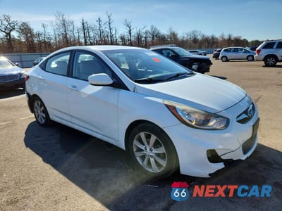 Czwarte zdjęcie samochodu z boku: 2012 HYUNDAI ACCENT GLS VIN:KMHCU4AE8CU070955 - miniatura