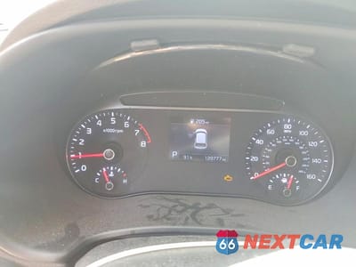 Zdjęcie 9 z 12 samochodu: 2021 KIA SOUL LX VIN:KNDJ23AU3M7125198 - miniatura