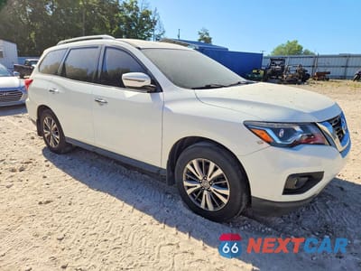 Czwarte zdjęcie samochodu z boku: 2017 NISSAN PATHFINDER SV VIN:5N1DR2MN7HC604319 - miniatura