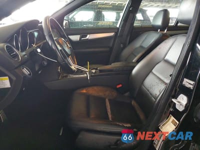 Zdjęcie 7 z 12 samochodu: 2013 MERCEDES-BENZ C 250 VIN:WDDGF4HB7DA779400 - miniatura