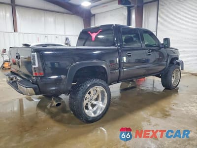 Trzecie zdjęcie samochodu z tyłu: 2005 CHEVROLET SILVERADO K1500 VIN:2GCEK13T151380649 - miniatura