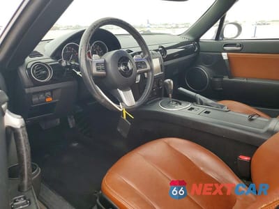 Zdjęcie 8 z 12 samochodu: 2008 MAZDA MX-5 MIATA VIN:JM1NC26FX80152741 - miniatura