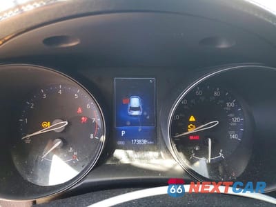 Zdjęcie 9 z 13 samochodu: 2018 TOYOTA C-HR XLE VIN:NMTKHMBX8JR017693 - miniatura