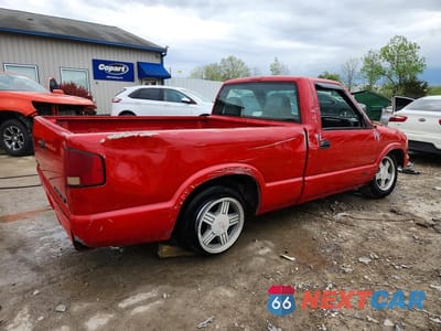Trzecie zdjęcie samochodu z tyłu: 1999 CHEVROLET S TRUCK S10 VIN:1GCCS1445X8105283 - miniatura