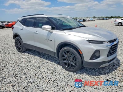 Czwarte zdjęcie samochodu z boku: 2022 CHEVROLET BLAZER 2LT VIN:3GNKBCR48NS192527 - miniatura