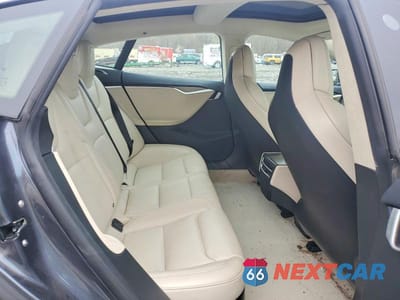 Zdjęcie 10 z 12 samochodu: 2018 TESLA MODEL S VIN:5YJSA1E49JF246314 - miniatura